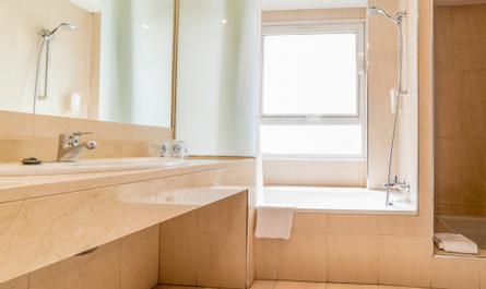 Hotel Infanta Mercedes | Madrid | BATHROOM